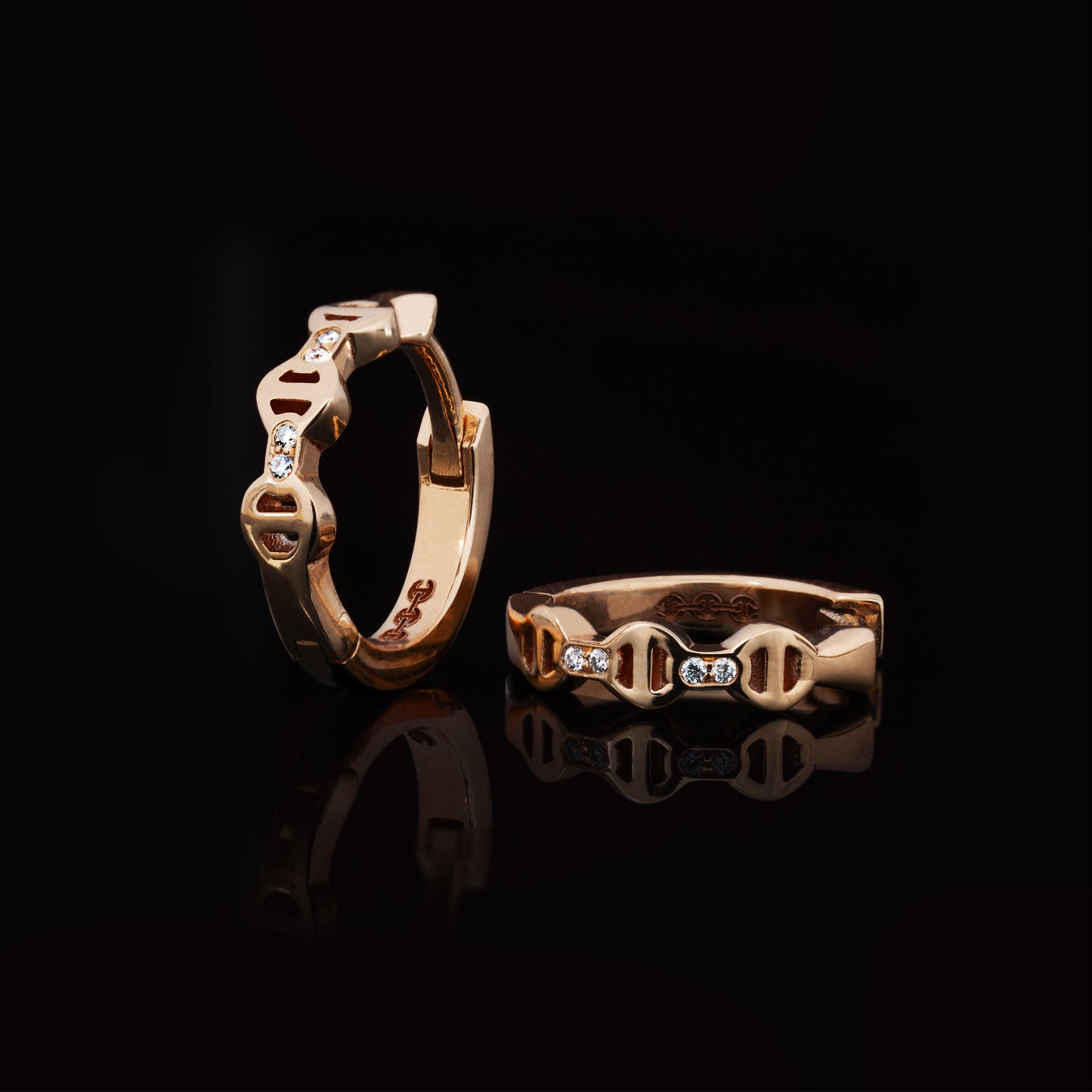 HUGGIE WITH DIAMOND BRIDGES