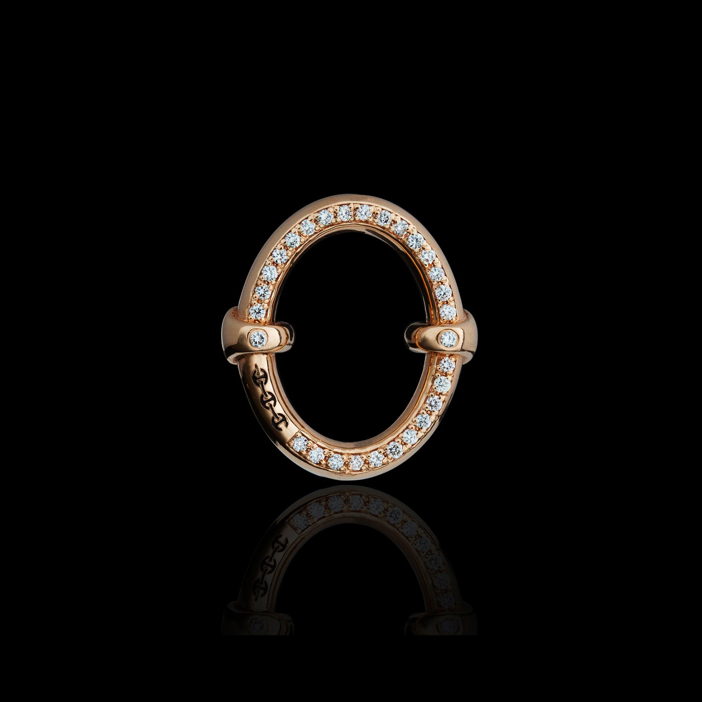 SMALL OVAAL EARRINGS WITH DIAMONDS