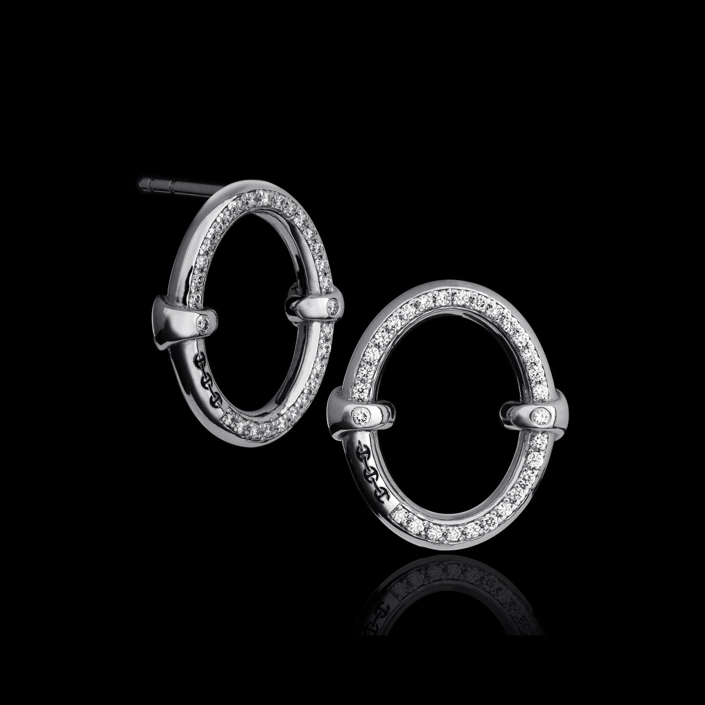 SMALL OVAAL EARRINGS WITH DIAMONDS