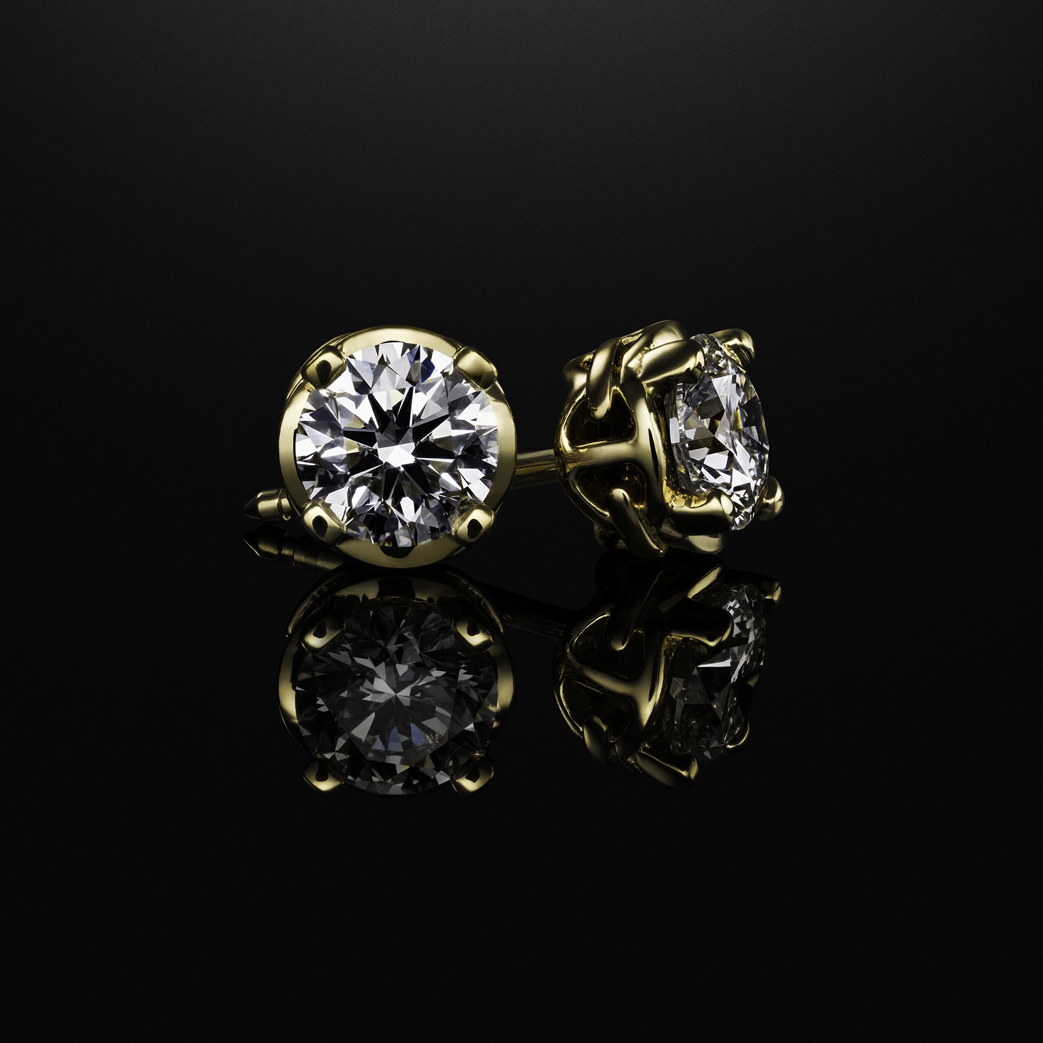 HOORSENBUHS® | MICRO CRESCENT WITH DIAMONDS