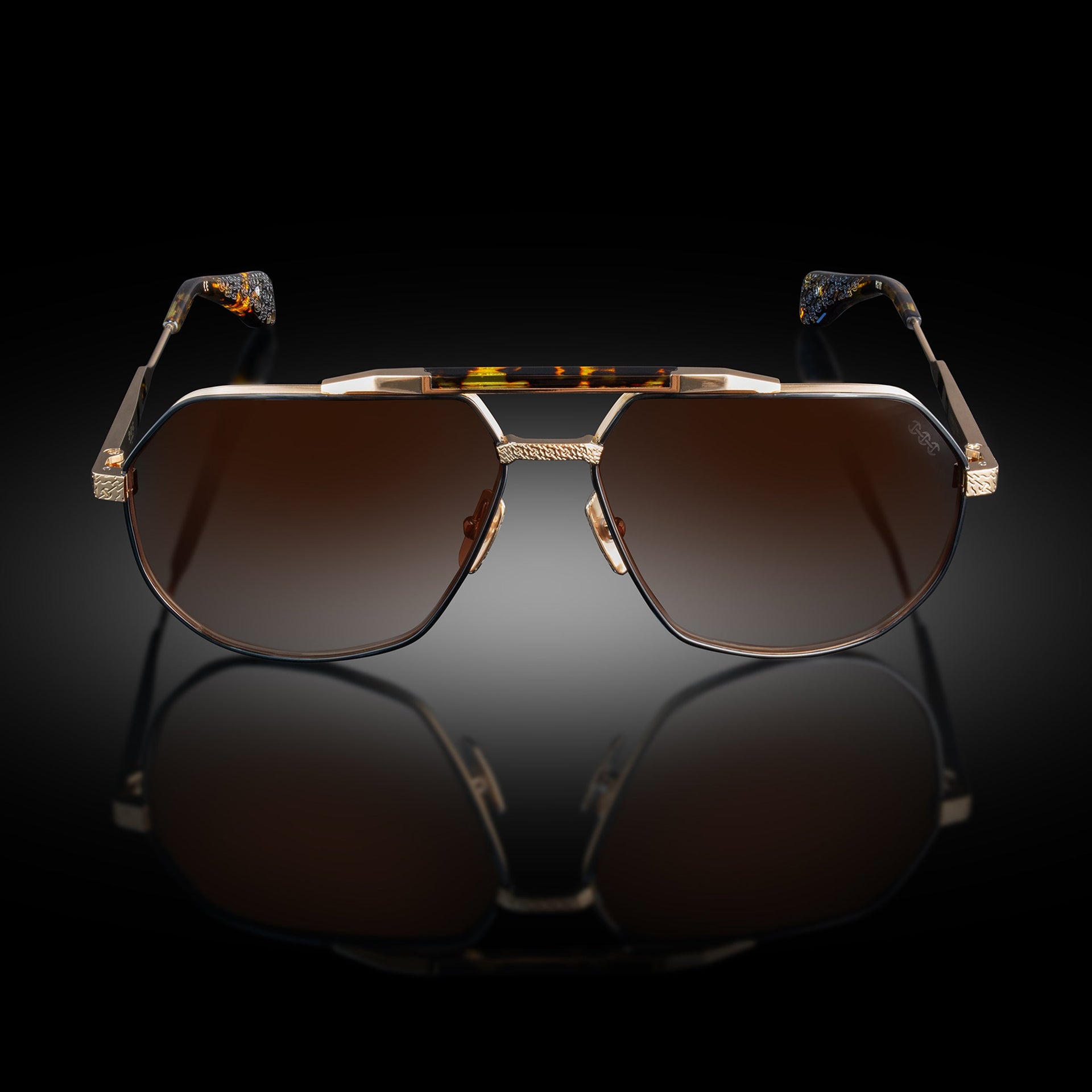 EYEWEAR