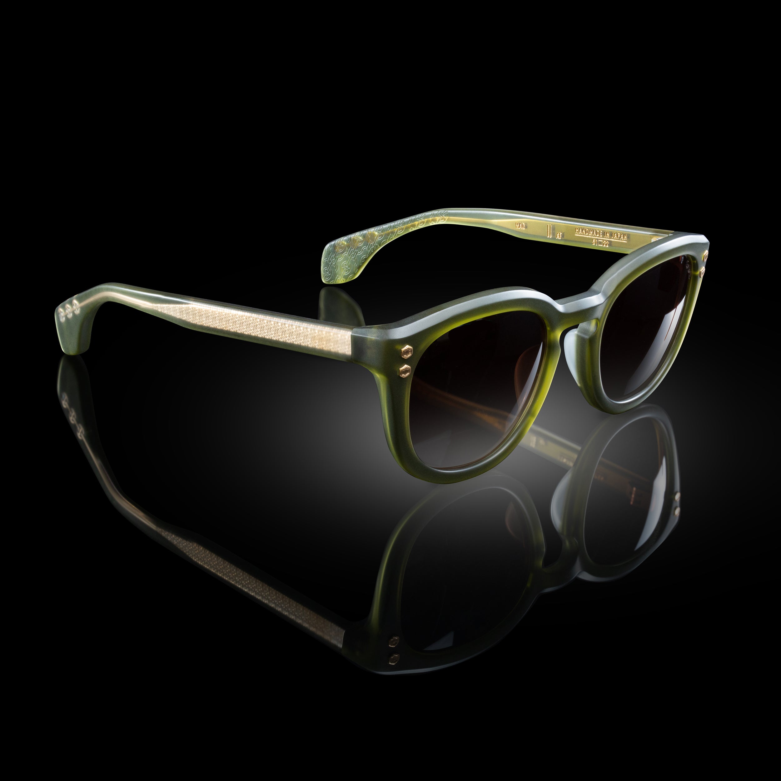 EYEWEAR – HOORSENBUHS